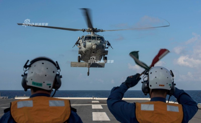 Tau san bay USS Ronald Reagan lai vua luot qua Bien Dong-Hinh-2