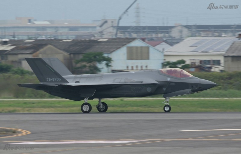 Tiem kich F-35A Nhat Ban tu che thu nghiem cuong do cao