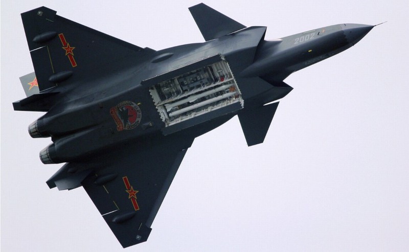 Dan mang lo tiem kich J-20 thanh &quot;F-35 phien ban Trung Quoc&quot;-Hinh-8