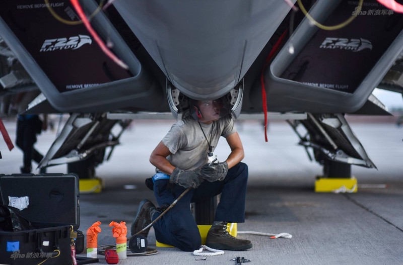 Ky luc “vo tien khoang hau” cua tiem kich  F-22 Raptor-Hinh-7