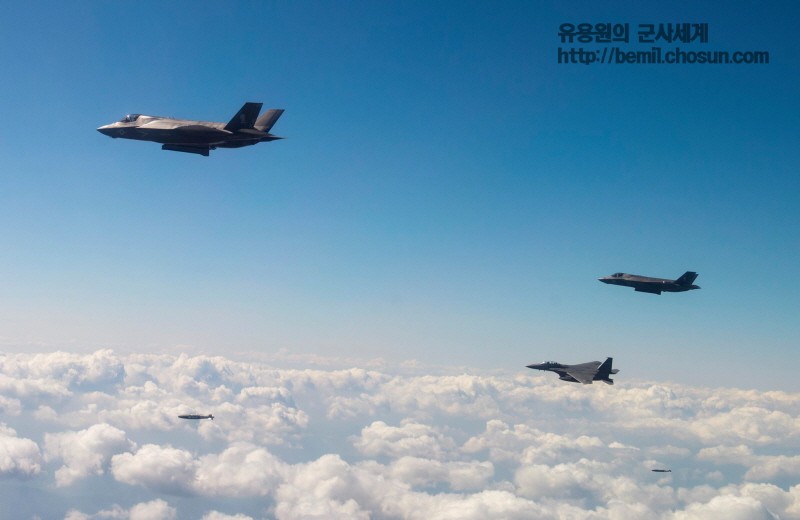 Kinh ngac: phi doi F-35 My dan quan ngay bien gioi lien Trieu-Hinh-2