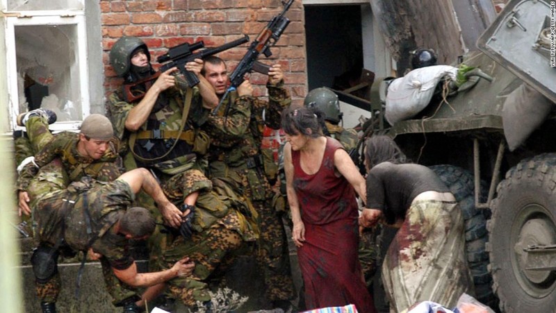 Tham kich vu khung bo Beslan sau 13 nam nhin lai-Hinh-6