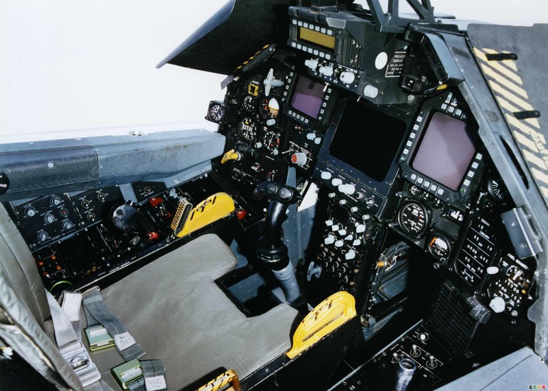 Nghi van My tai trang bi tiem kich tang hinh F-117-Hinh-4