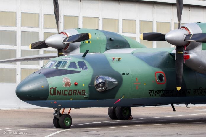 Ukraine tan trang so An-32, ban lai voi gia 15 trieu USD