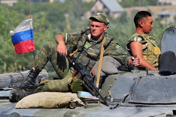 Chien tranh Gruzia: Quan doi Nga mang on NATO-Hinh-6