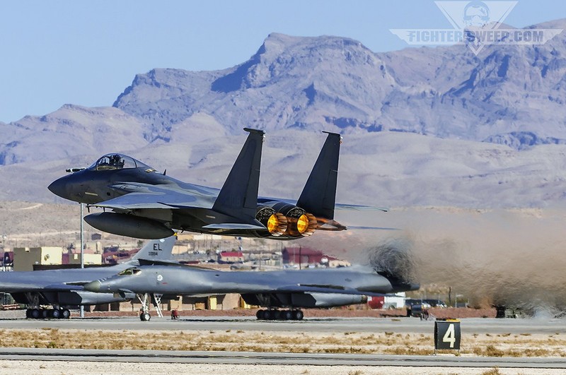 Neu F-15 My va Su-35 Nga doi dau: Ai se thang?-Hinh-4