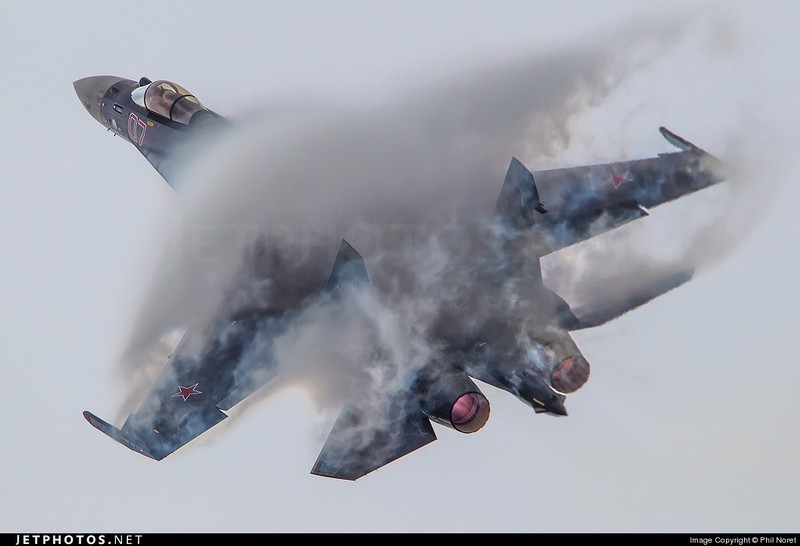 Israel co F-35I, UAE doc tien mua Su-35 de doi pho-Hinh-5