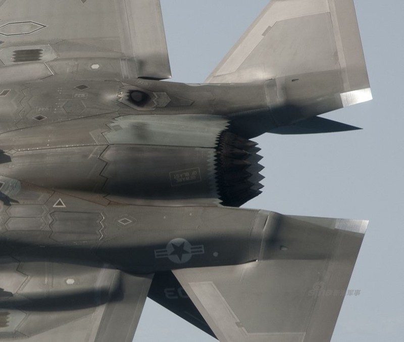 Nhan dien &quot;vu khi&quot; tao nen suc manh thuc su cua F-35-Hinh-6