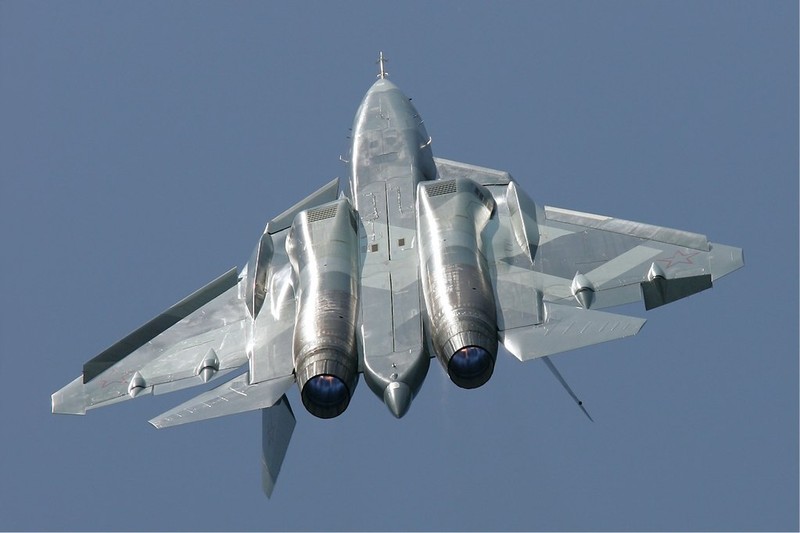 Chua kip bien che Su-57 Nga suyt roi, phai ha canh khan cap-Hinh-6