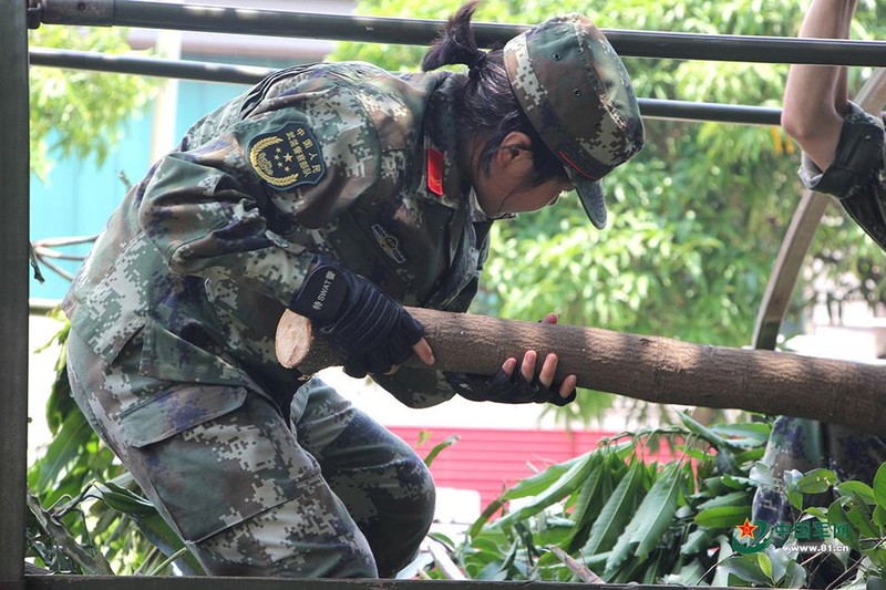 Muc kich nu dac cong Trung Quoc pho dien kha nang chien dau-Hinh-9