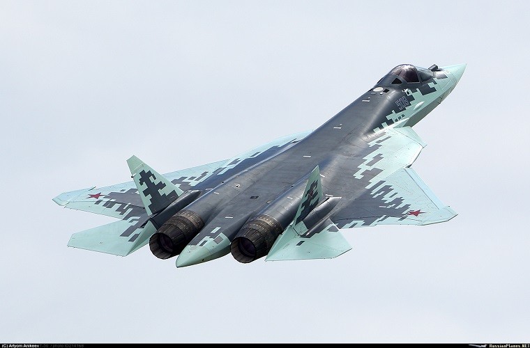 Chua kip bien che Su-57 Nga suyt roi, phai ha canh khan cap-Hinh-9