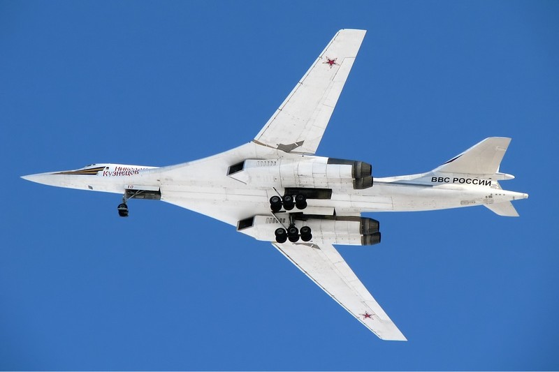 Ca chau au de chung: Sang nam Nga bay thu Tu-160M2-Hinh-4