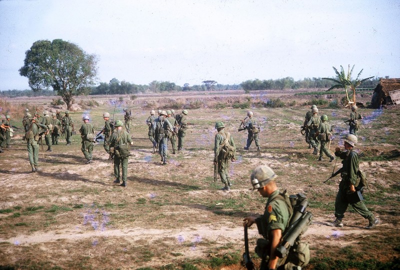 Dung ca sieu phao My van khong the “khoan thung” Dat thep Cu Chi-Hinh-4