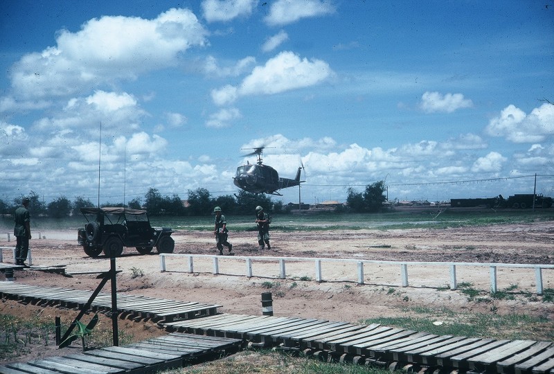 Dung ca sieu phao My van khong the “khoan thung” Dat thep Cu Chi