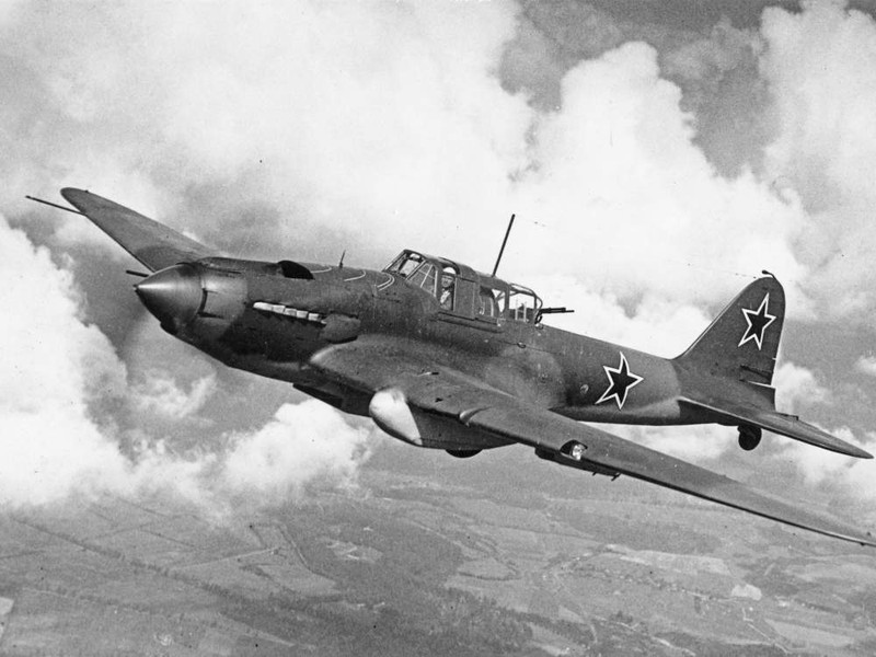 IL-2 noi am anh cua xe tang Duc tren chien truong Kursk-Hinh-3