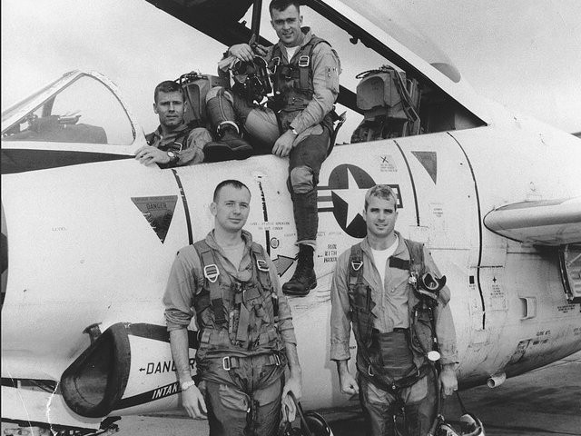 Anh hiem thoi tre cua ong John McCain o Viet Nam-Hinh-3