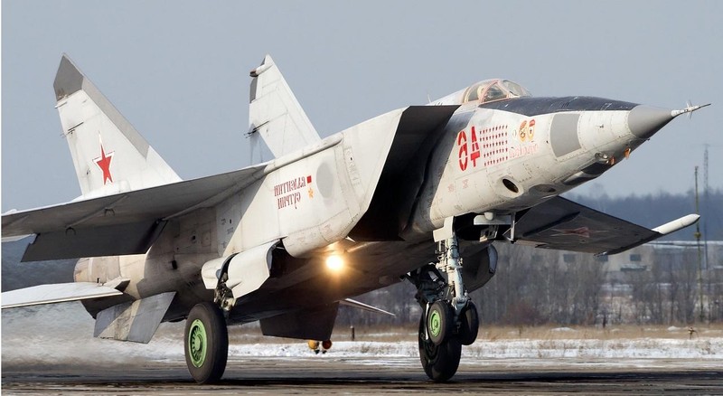 Nhin lai cuoc dao tau the ky cua phi cong Mig-25 Lien Xo-Hinh-9