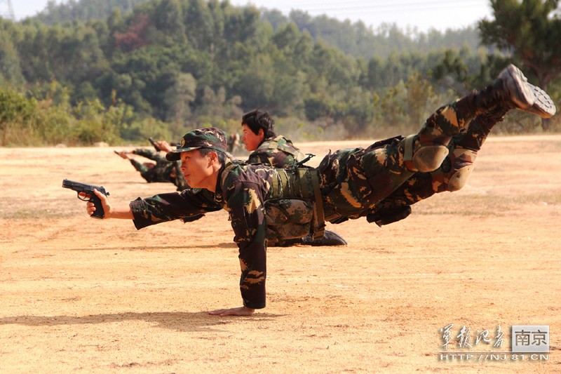 Choang vang voi cach Trung Quoc tuyen nu binh si-Hinh-5