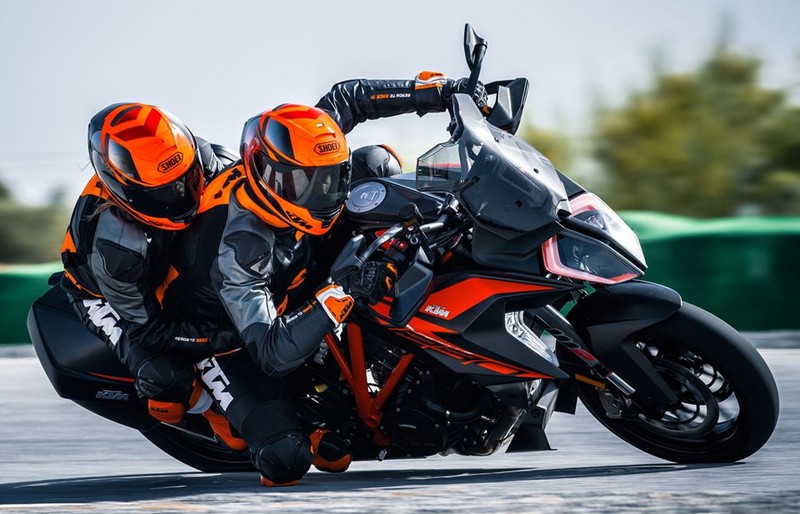 KTM Super Duke R, Duke GT duoc nang cap trong ban 2019-Hinh-5