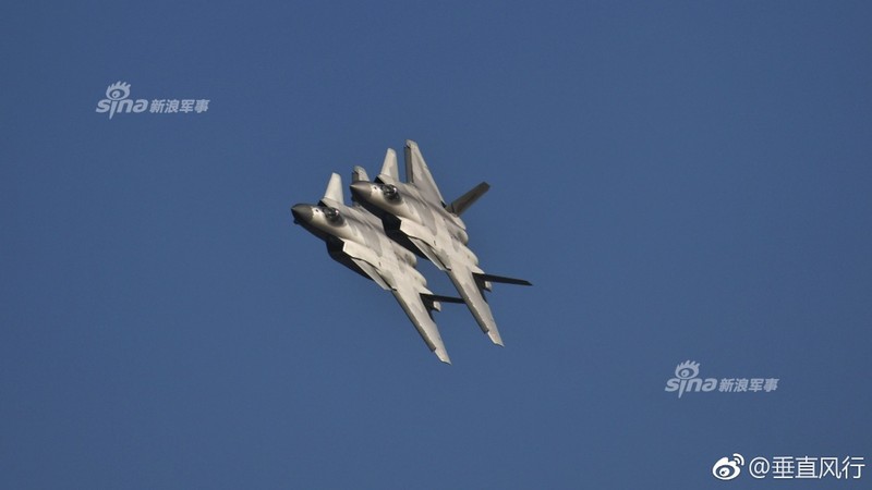 J-20 tung canh mo man Trien lam Hang khong Quoc te Chu Hai