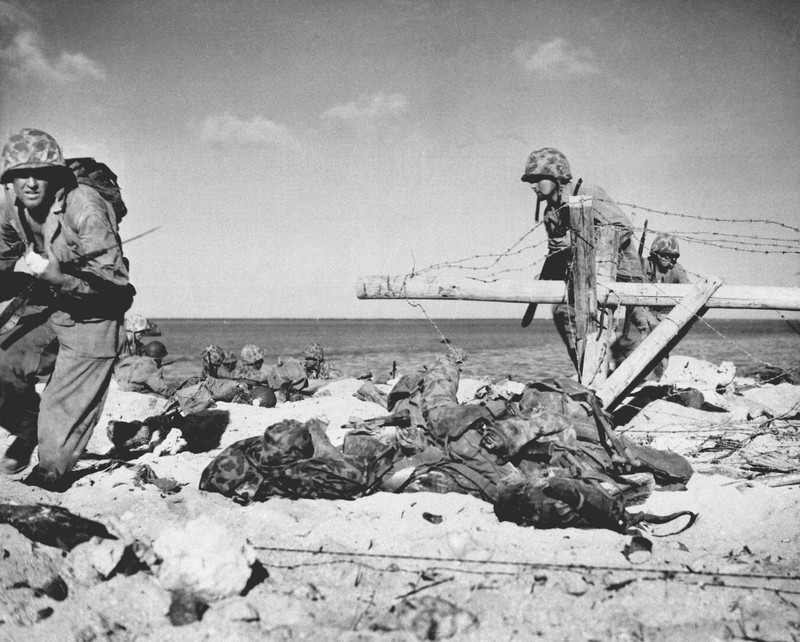 Chien truong Tarawa: TQLC My lan dau giap mat quan Nhat-Hinh-9