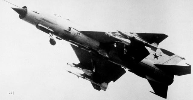 Tiem kich MiG-21 lam that bai am muu khung khiep cua CIA the nao?-Hinh-4
