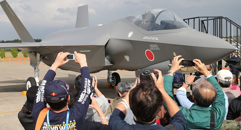 Nhat muon thay 99 may bay F-15 va bang F-35: Co qua mao hiem?-Hinh-5