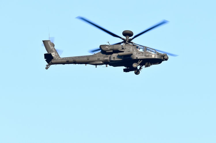 Do suc truc thang AH-64 va Ka-52: 