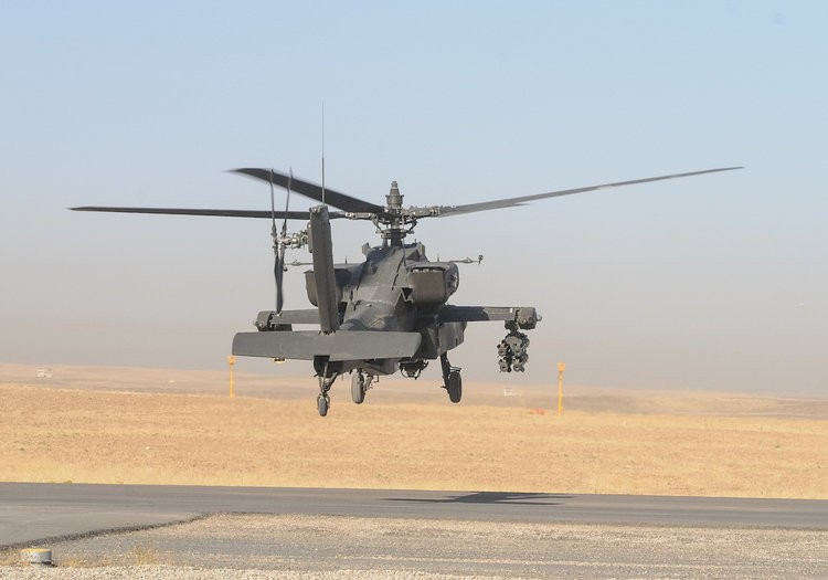 Do suc truc thang AH-64 va Ka-52: 