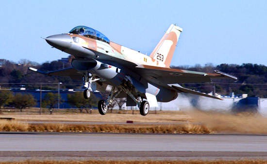 My bat den xanh, Croatia co ngay F-16 cuc xin tu Israel-Hinh-2