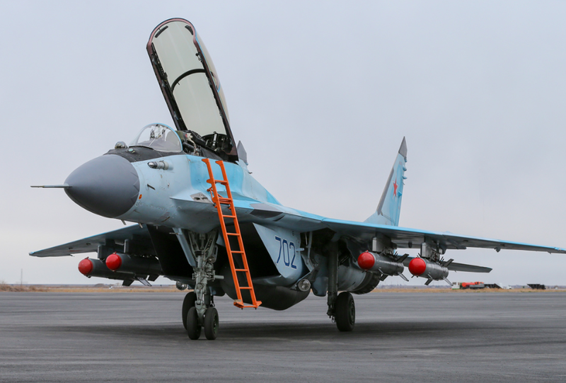 MiG-35 cua Nga khoe kha nang cat canh gan nhu thang dung-Hinh-9