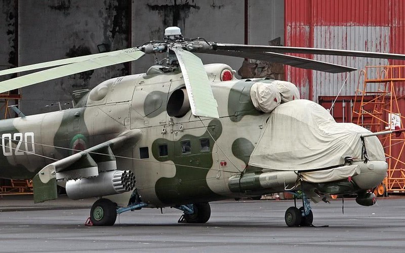 La doi cach Ukraine hien dai hoa truc thang tan cong Mi-24-Hinh-5