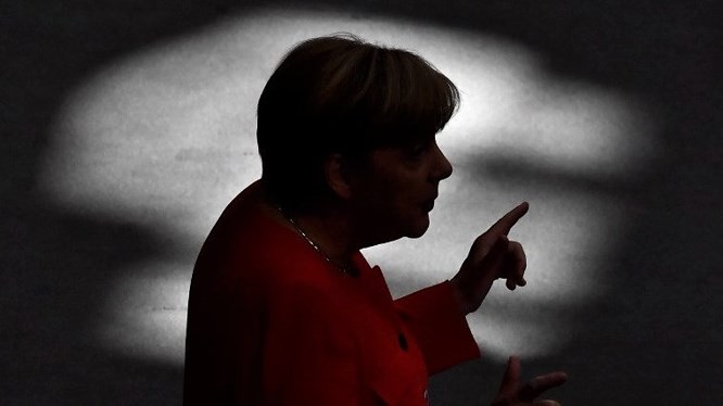 TT Angela Merkel la nan nhan vu ro ri du lieu gioi chinh tri Duc