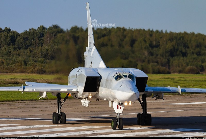 May bay nem bom Nga vua roi tung la noi khiep so cho NATO-Hinh-8