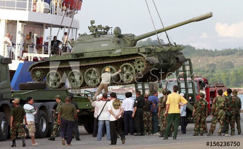 Xe tang chu luc Campuchia co hien dai nhu T-90 Viet Nam va T-72 Lao?-Hinh-2