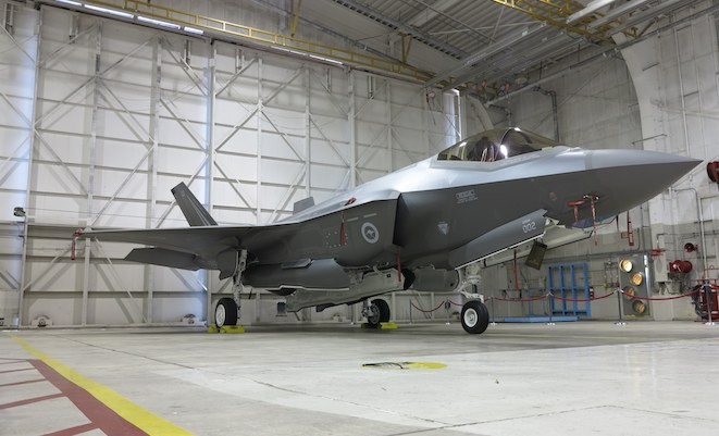 F-35 cua Na Uy khong the bay vi ly do khong ngo-Hinh-7