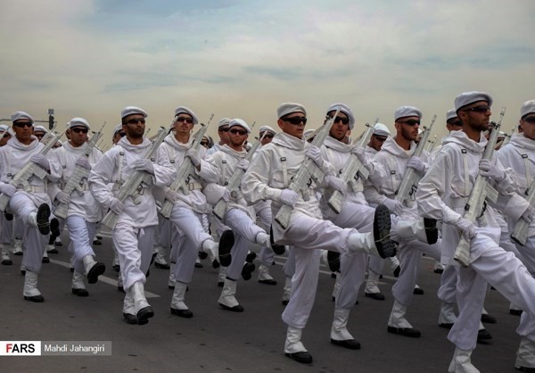 Iran duyet binh quy mo ky niem 40 nam Cach mang Hoi giao-Hinh-3