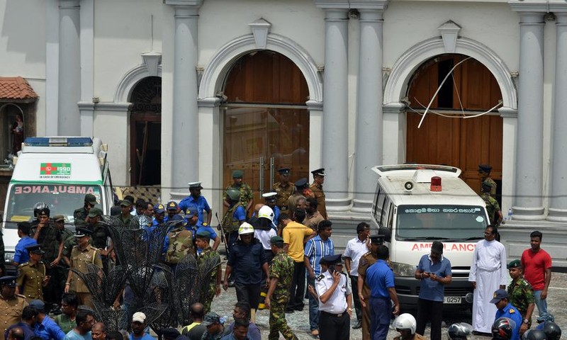 Danh bom o Sri Lanka: Hon 300 nguoi thuong vong