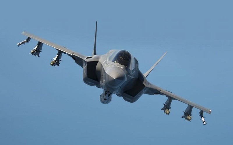 6 loai may bay dat nhat Quan doi My - F-35 khong co mat!