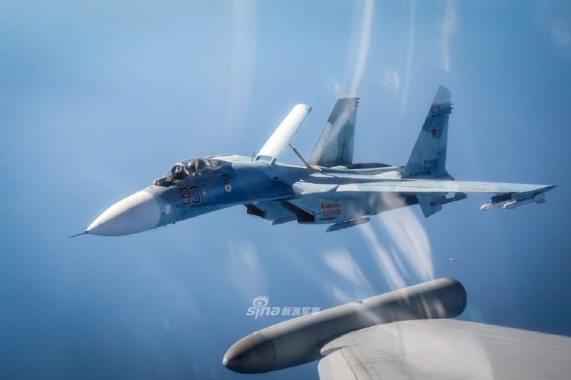 Can canh Su-27 Nga bi tiem kich Anh ap tai o bien gioi Estonia
