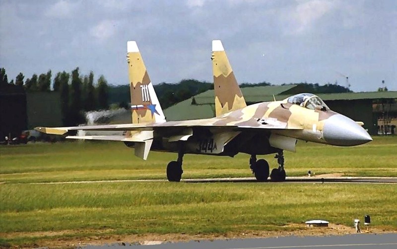 Chien dau co yeu menh Sukhoi Su-37 da bi “khai tu” ra sao-Hinh-2