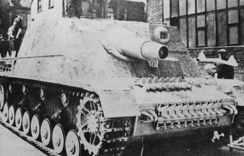 Kinh hai cach quan Duc lam nen suc manh tuyet doi cua Panzer IV-Hinh-15