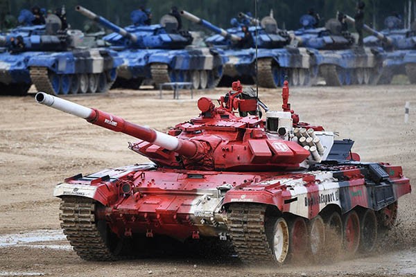 Choang ngop toc do cua xe tang Nga tai chung ket Tank Biathlon 2019-Hinh-5