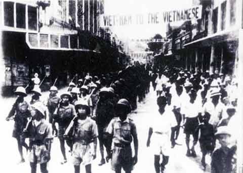 Bien nguoi tai Quang truong Ba Dinh trong ngay lich su 2/9/1945-Hinh-9
