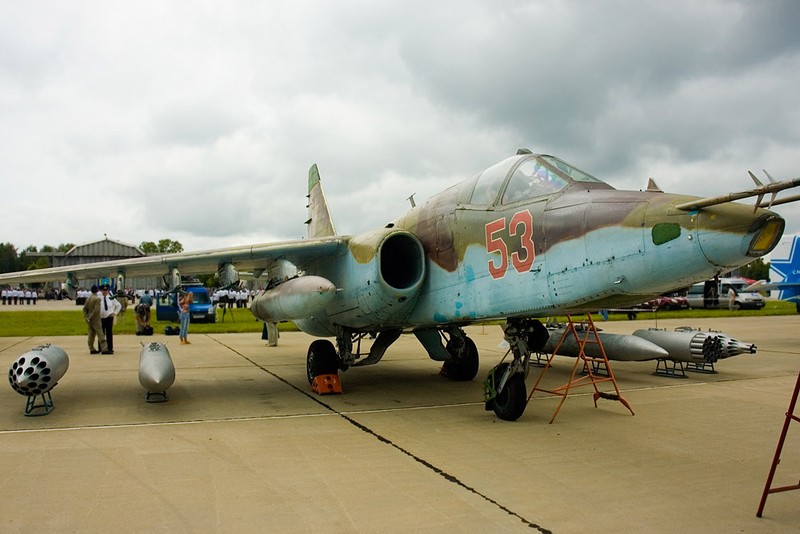 May bay Su-25 roi: Ghe phong loi, toan bo phi cong thiet mang-Hinh-3