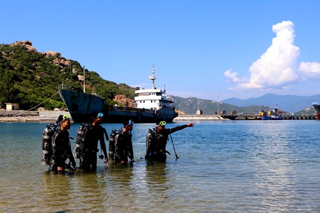 Dac cong tau ngam Viet Nam: Luc luong tinh nhue 