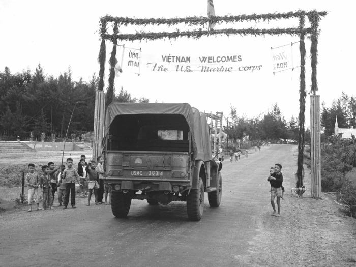 Thuy quan Luc chien My: Loi nhan o Khe Sanh va nhung hinh anh kho quen-Hinh-11