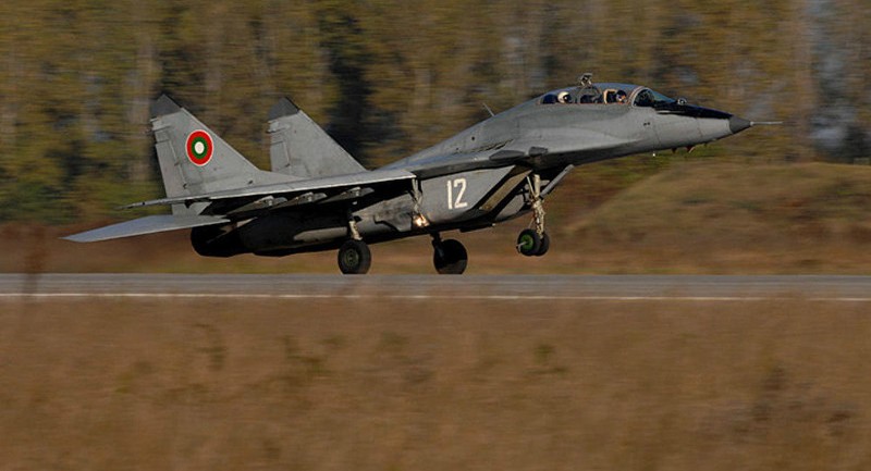 Khong quan My mang F-16 sang Bulgaria hoc cach ha MiG-29 Lien Xo-Hinh-5