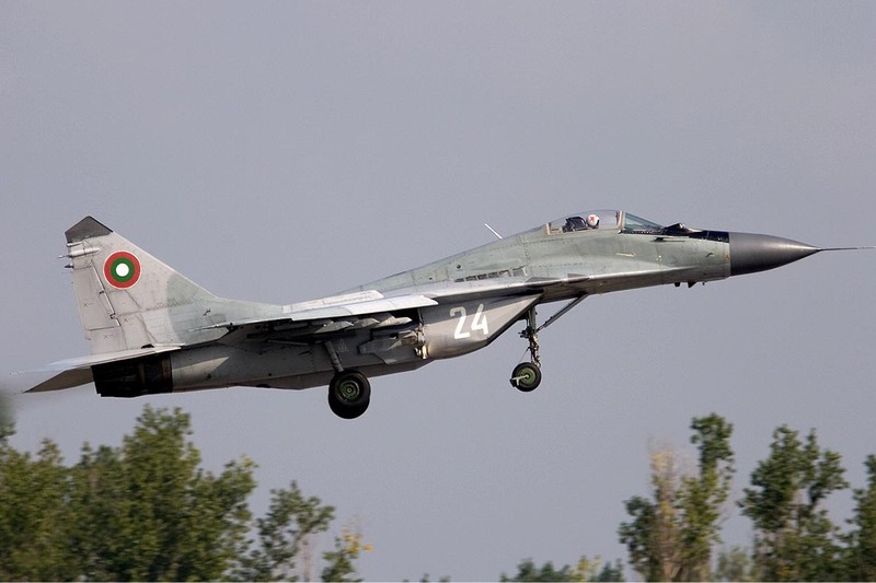 Khong quan My mang F-16 sang Bulgaria hoc cach ha MiG-29 Lien Xo-Hinh-7