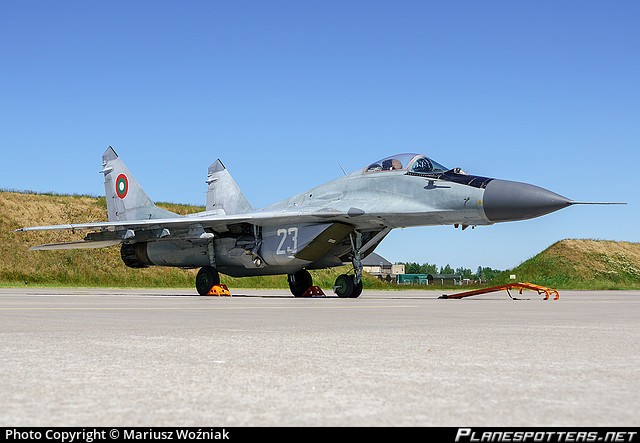 Khong quan My mang F-16 sang Bulgaria hoc cach ha MiG-29 Lien Xo-Hinh-8